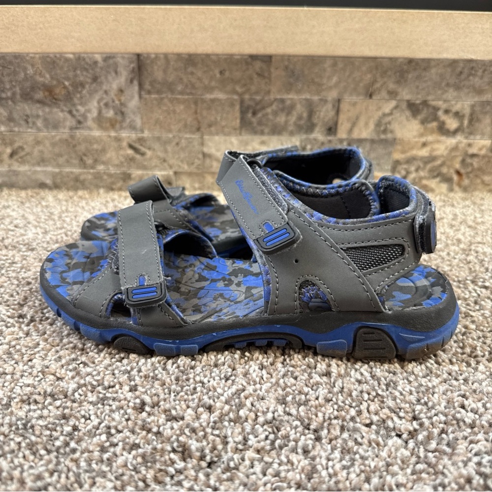 Eddie Bauer Boys size 4 Blue/Gray Camo Velcro Strap Sandals